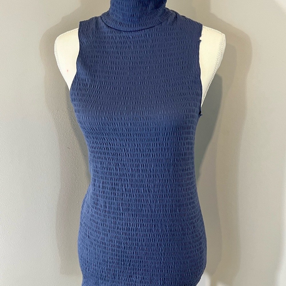 Who What Wear Blue Sleeveless Top